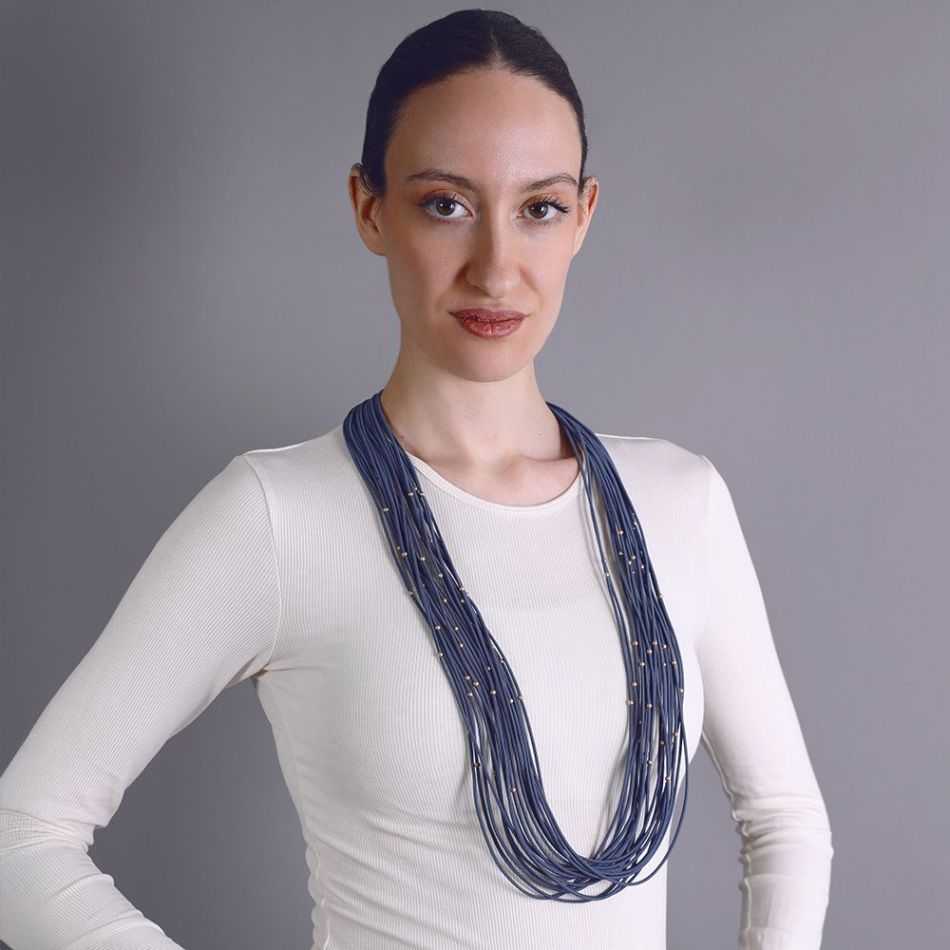 COLLAR LARGO ELÁSTICO MULTI TIRAS BOLITAS METAL