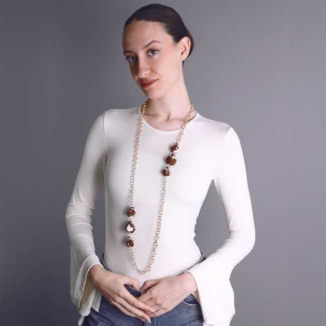 LONG METAL NECKLACE WITH FABRIC-COVERED BEADS