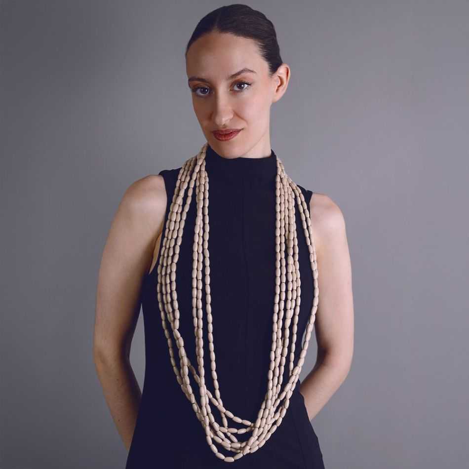WOODEN MULTI-BEAD CHOKER