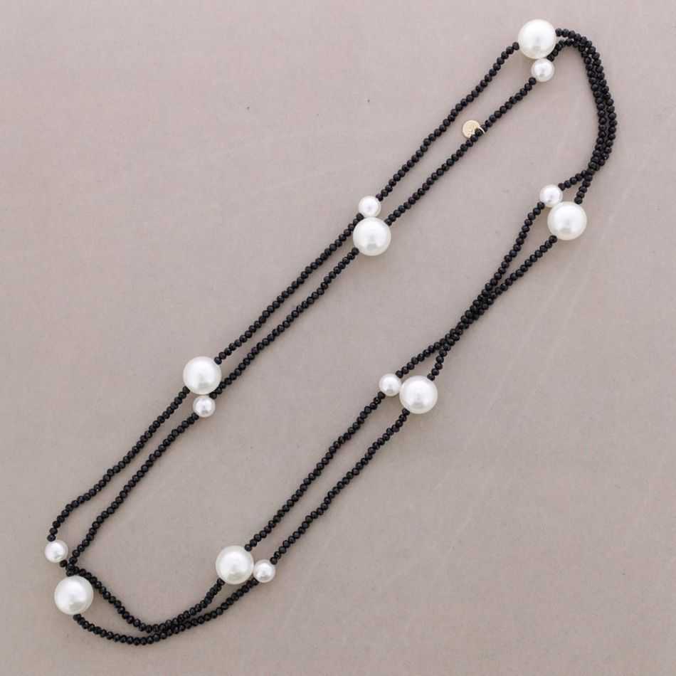 LONG NECKLACE WITH FACETED CRYSTALS AND BALLS