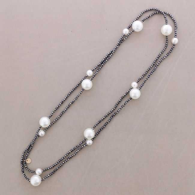 LONG NECKLACE WITH FACETED CRYSTALS AND BALLS
