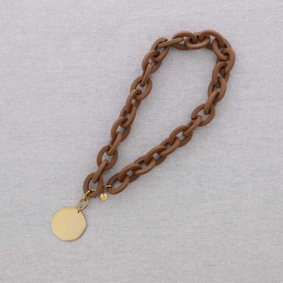STEEL SHORT NECKLACE WITH RESIN LINKS PENDANT MEDAL