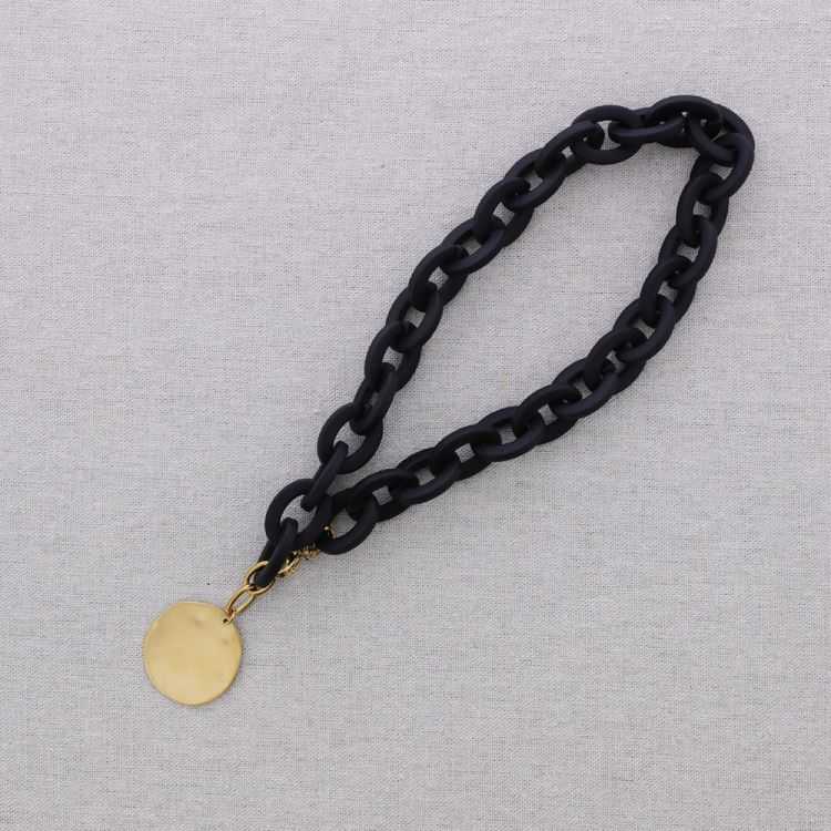 STEEL SHORT NECKLACE WITH RESIN LINKS PENDANT MEDAL 2