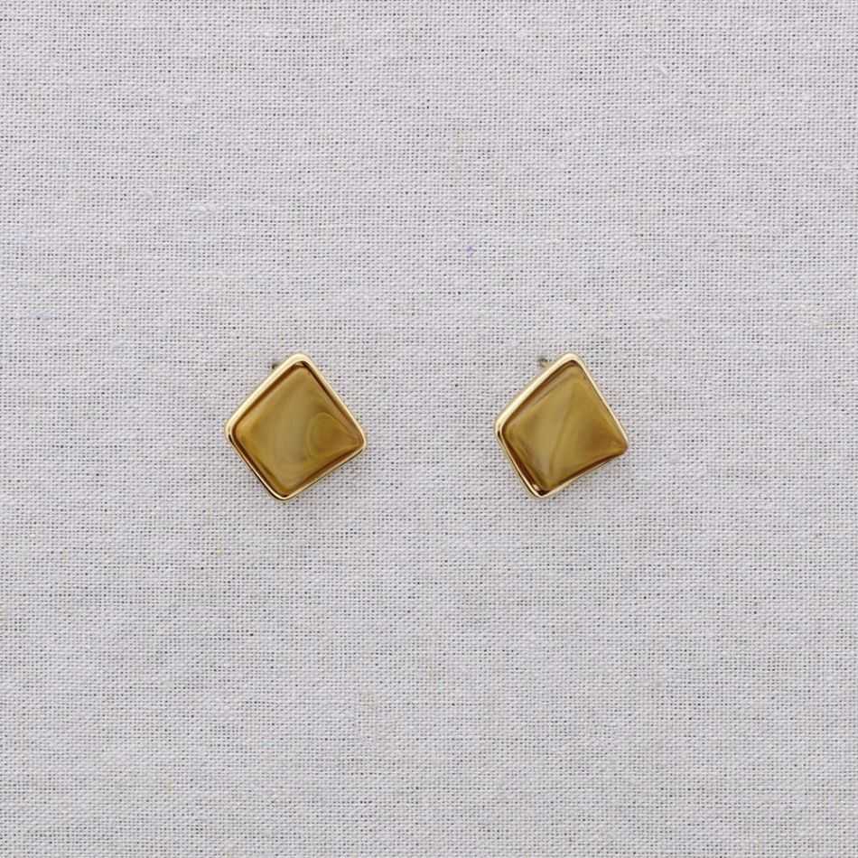 STEEL RESIN SQUARE EARRINGS