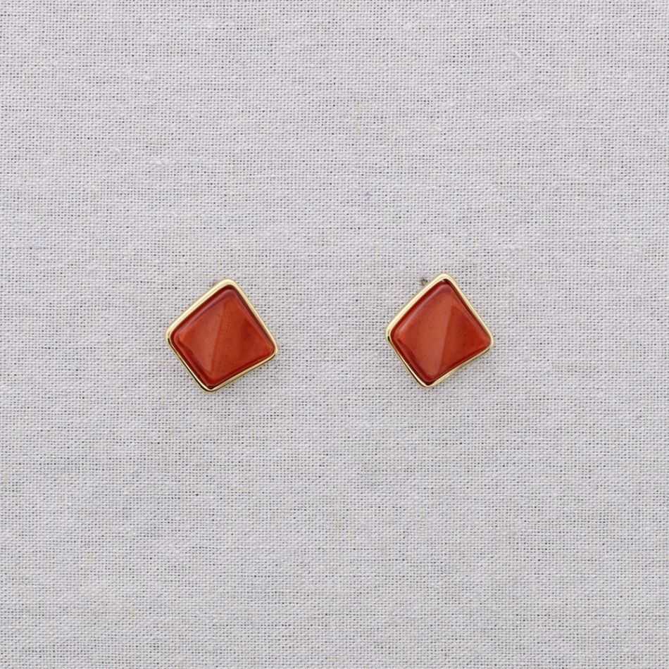 STEEL RESIN SQUARE EARRINGS