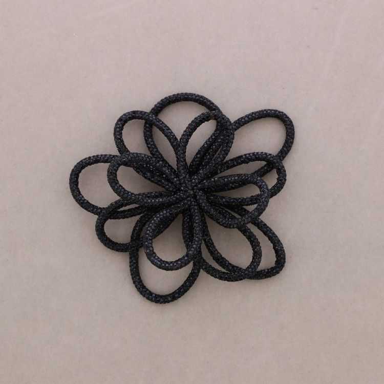 CRYSTAL FLOWER BROOCH 2