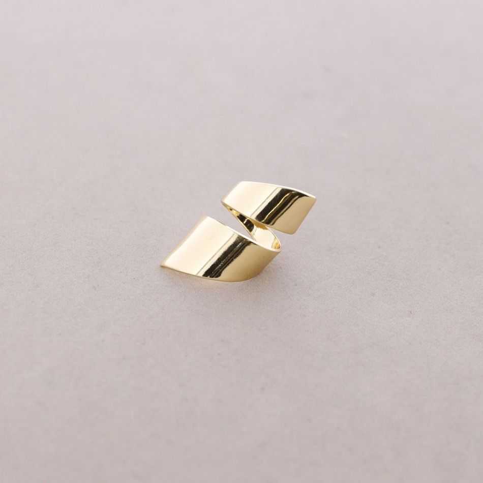 ADJUSTABLE METAL RING