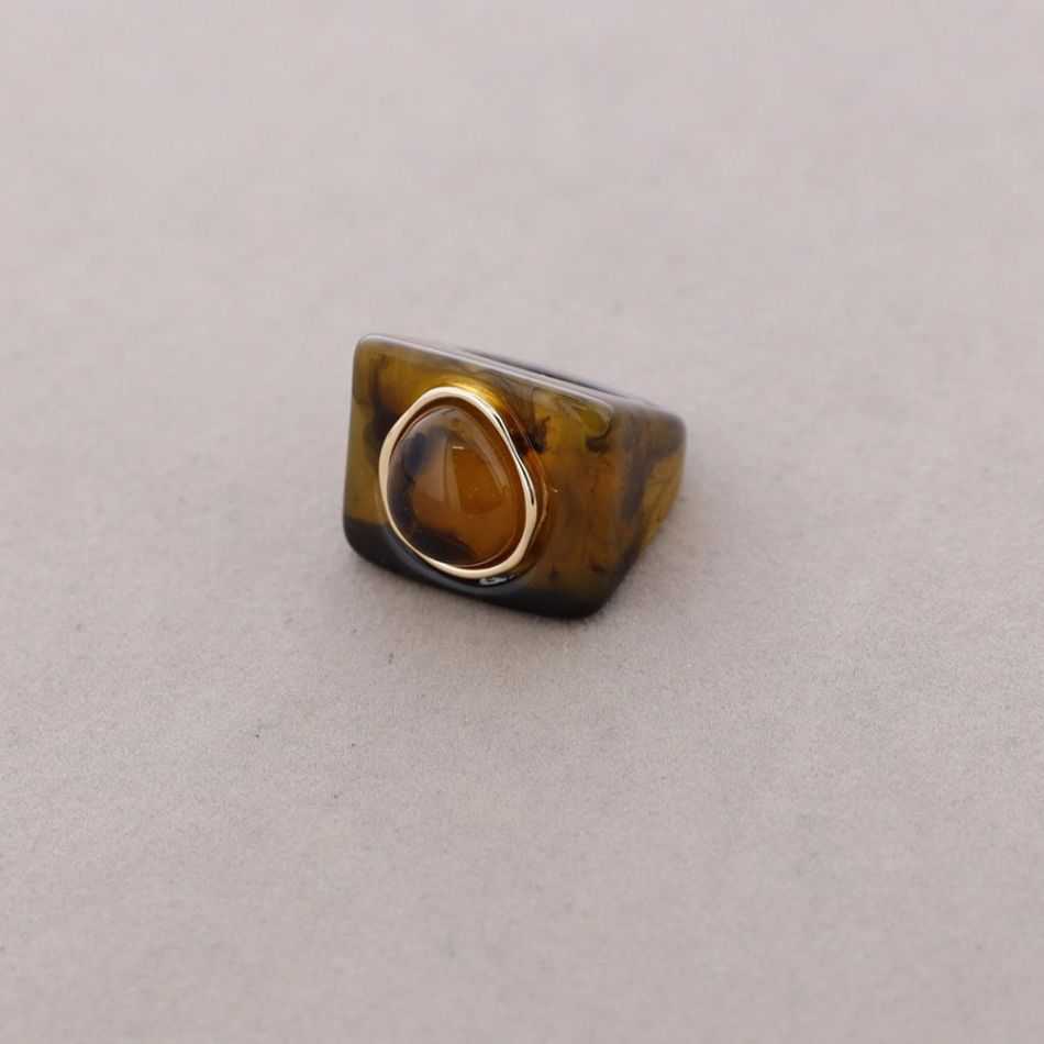 RESIN RING