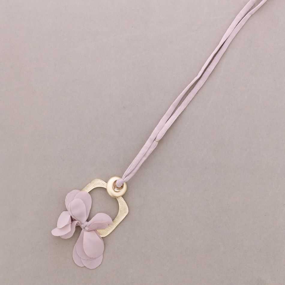 COLLAR LARGO COLGANTE METAL FLOR TELA