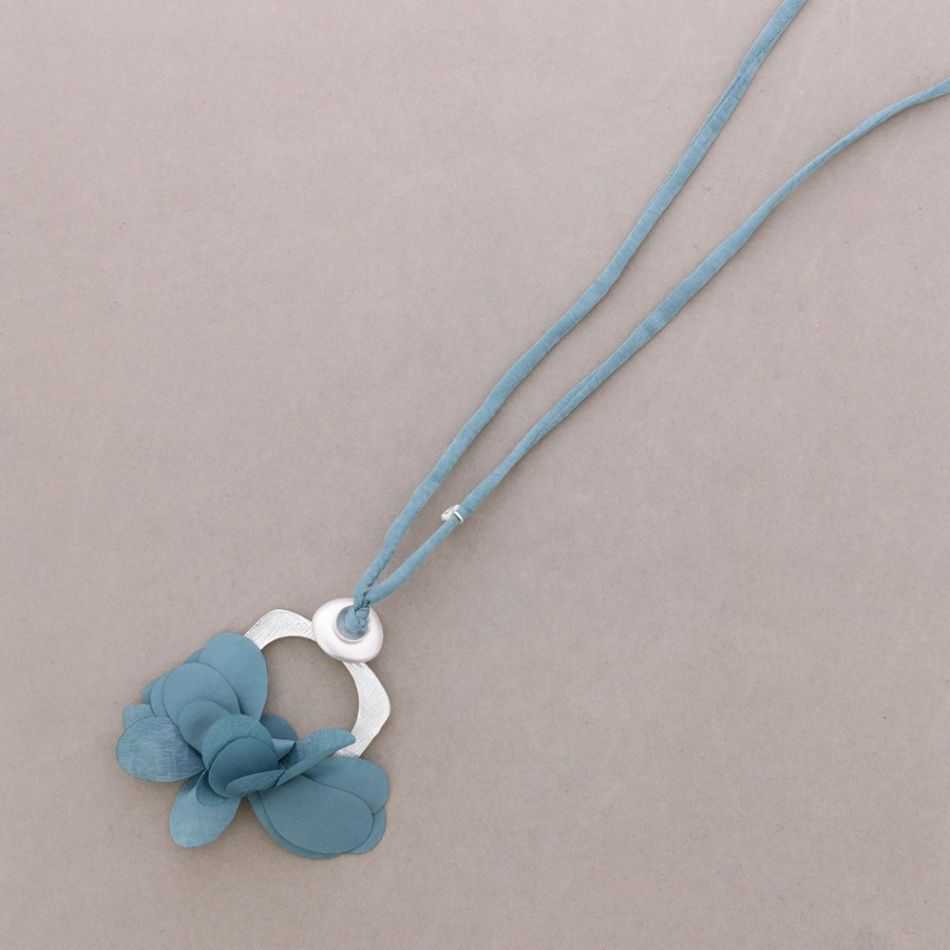 COLLAR LARGO COLGANTE METAL FLOR TELA