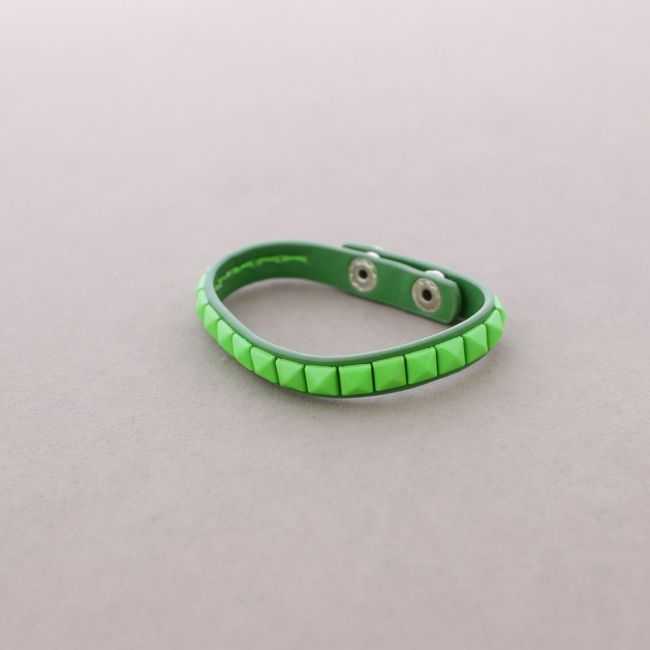 FAUX LEATHER BRACELET WITH COLORFUL RIVETS