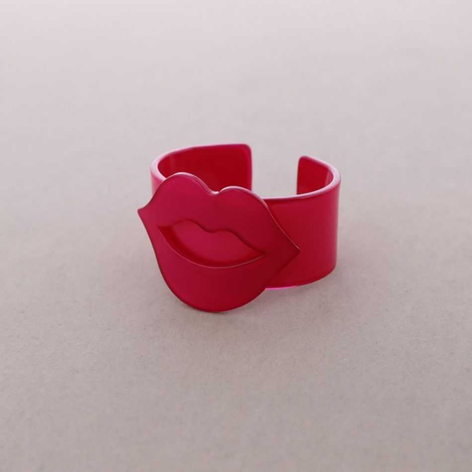 RIGID RESIN BRACELET