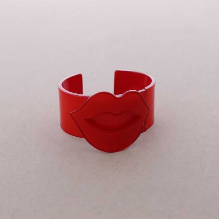 RIGID RESIN BRACELET 2