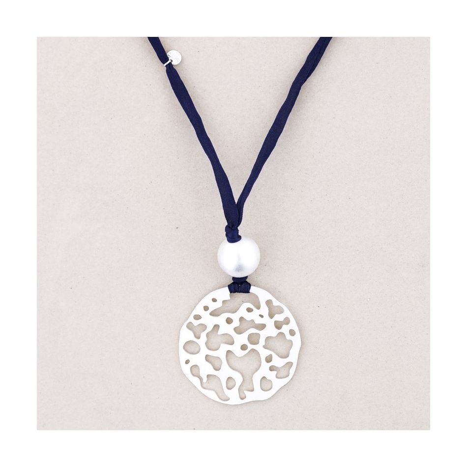 LONG NECKLACE PENDANT METAL FRETWORK MEDALLION