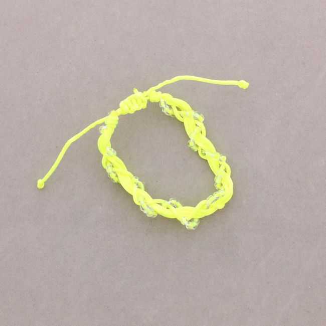 BRAIDED MACRAME BRACELET