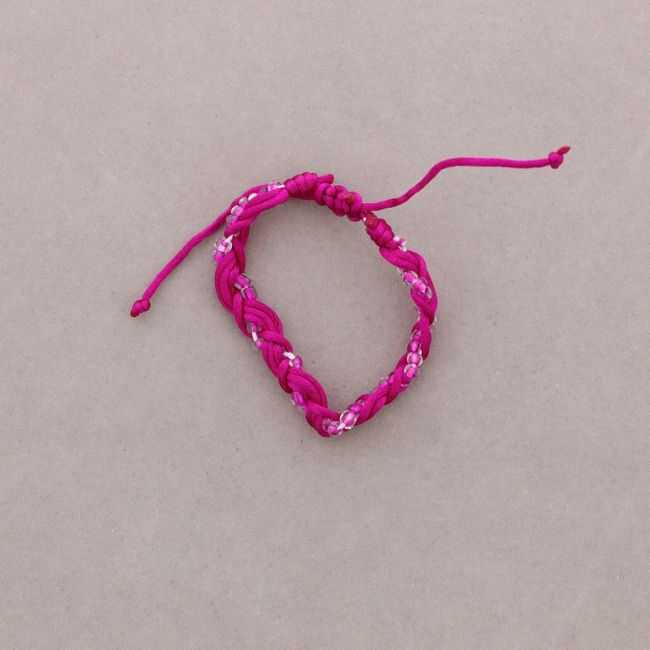 BRAIDED MACRAME BRACELET