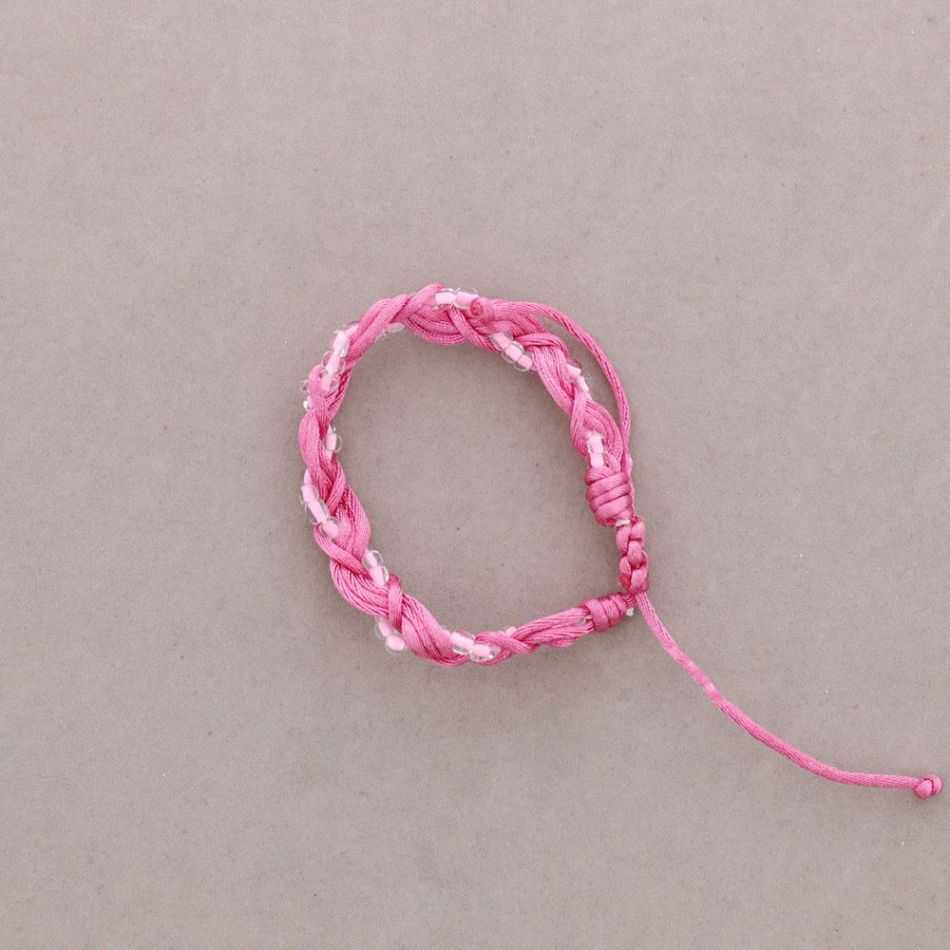 Braided macramé bracelet