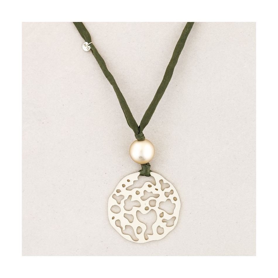 LONG NECKLACE PENDANT METAL FRETWORK MEDALLION