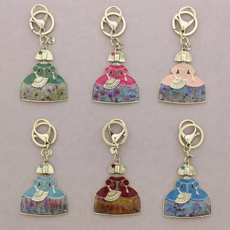 ENAMEL METAL MENINA KEYCHAIN