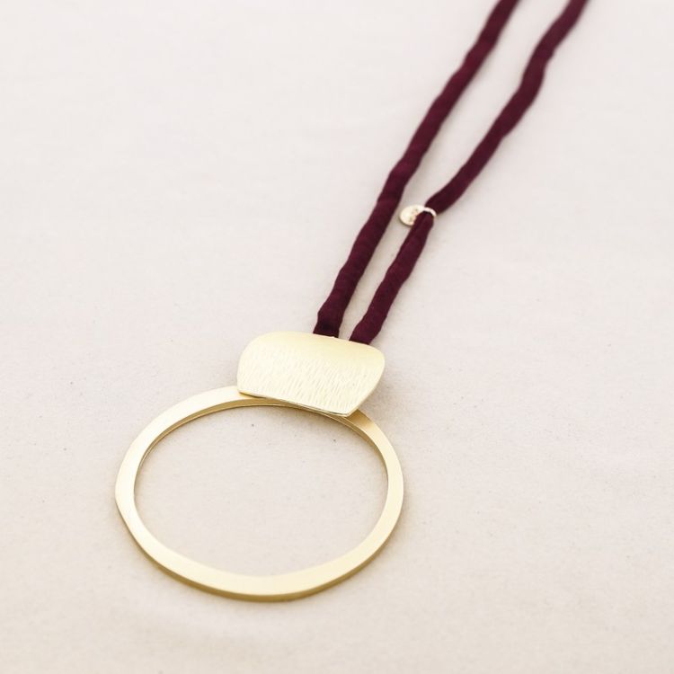 COLLAR LARGO COLGANTE ANILLA METAL