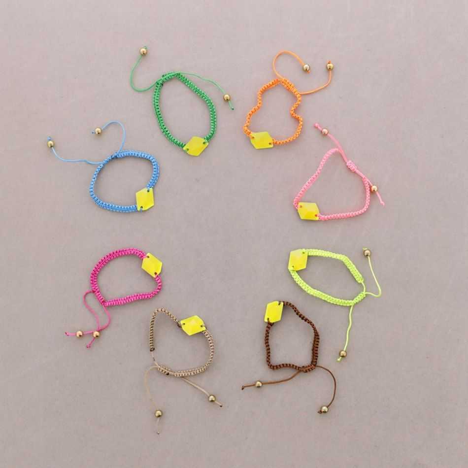PULSERA MACRAME CUENTAS FLÚOR