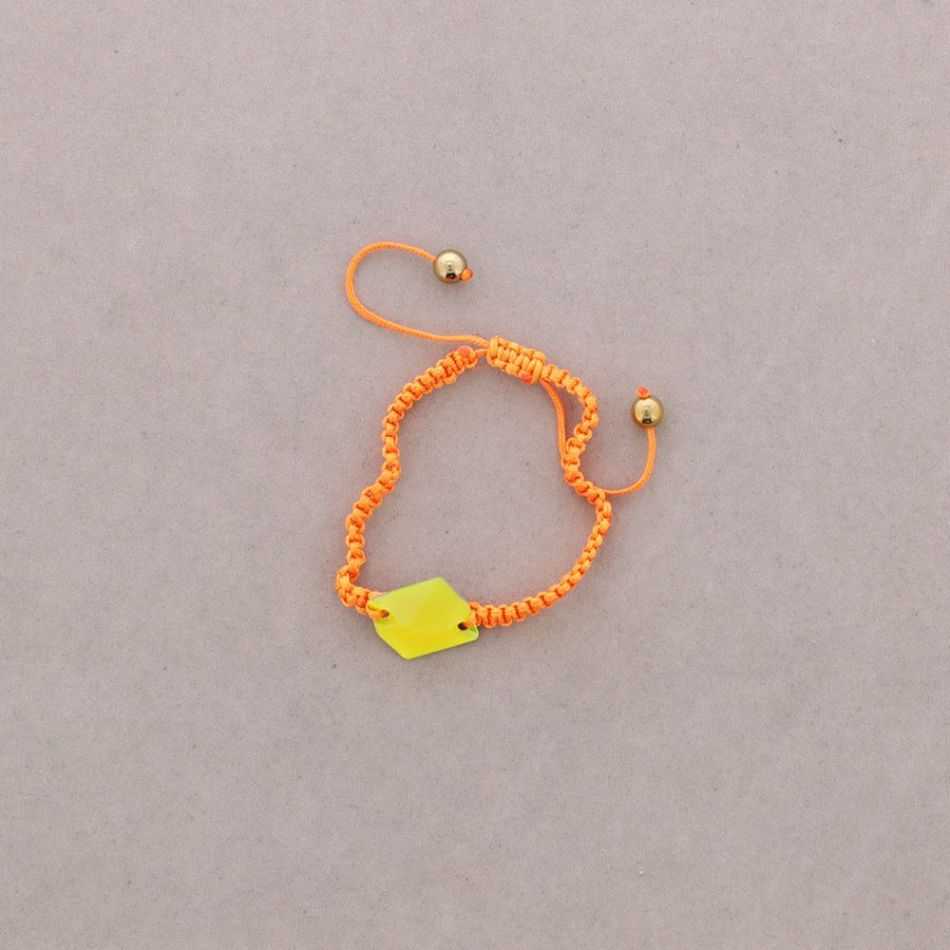PULSERA MACRAME CUENTAS FLÚOR