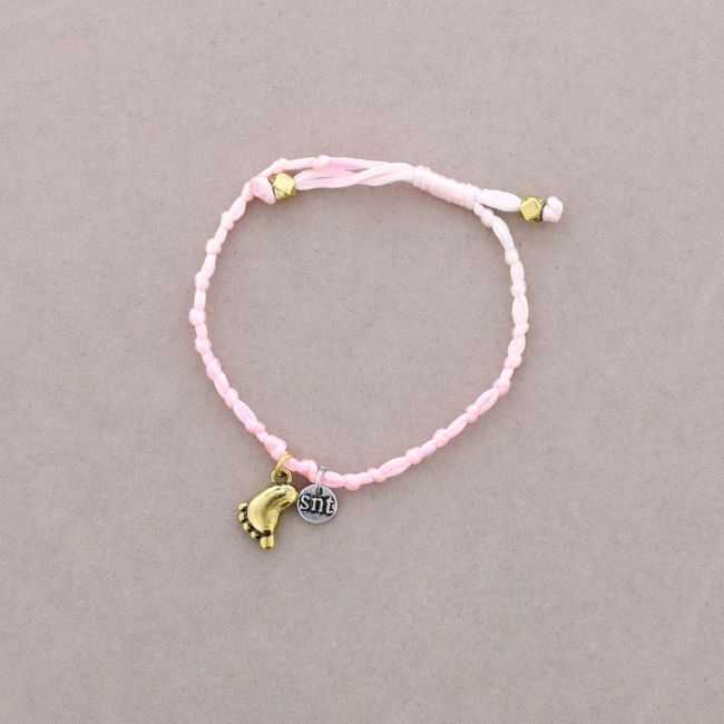 MACRAME BRACELET WITH HANGING KNOTS