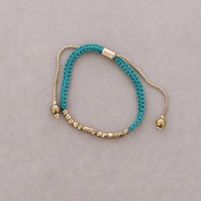 PULSERA MACRAMÉ CUENTAS METAL