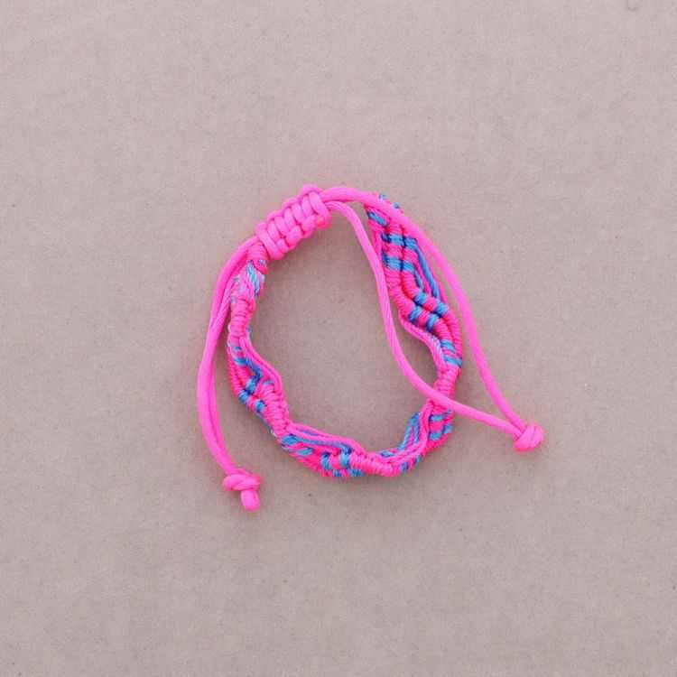 WOVEN MACRAME BRACELET