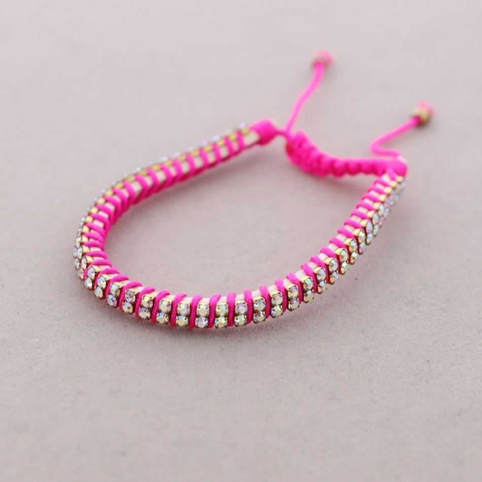 PULSERA MACRAMÉ CUERO CRISTALES DOBLE FILA