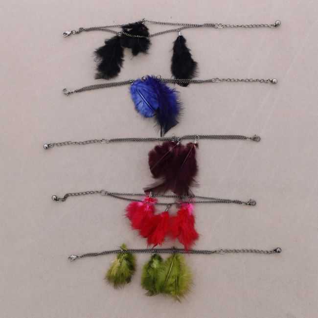 FEATHER CHAIN BRACELET