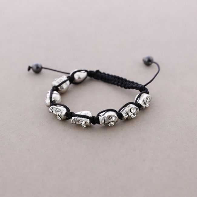 PULSERA MACRAMÉ CALAVERAS