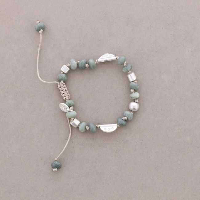 PULSERA MACRAMÉ CUENTAS METAL PIEDRAS
