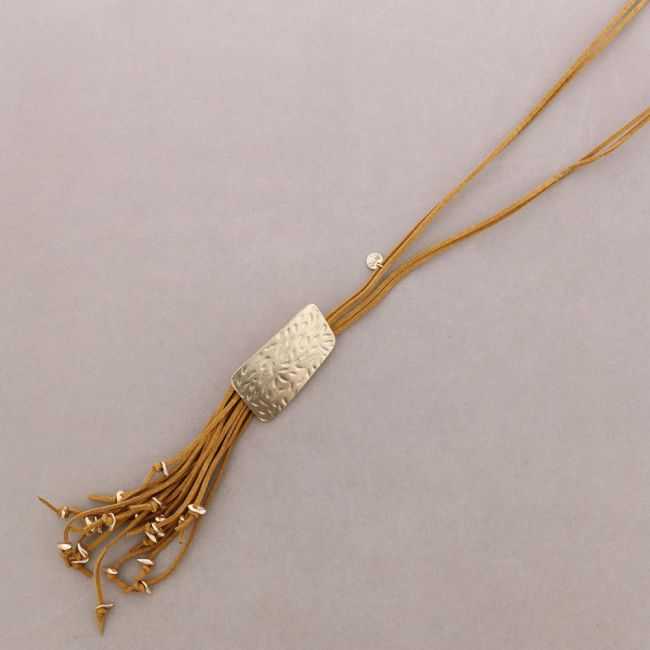 LONG NECKLACE WITH METAL PENDANT