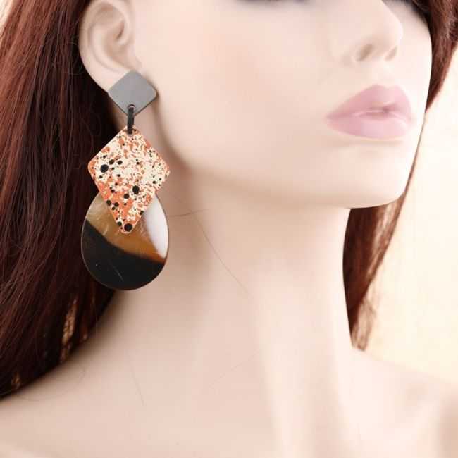 RESIN DROP EARRINGS