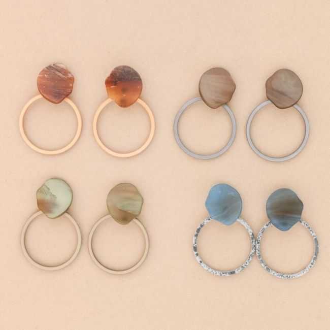 RESIN HOOP DROP EARRINGS