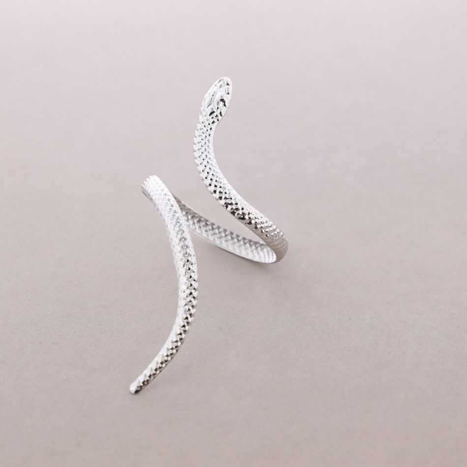 ADJUSTABLE METAL SNAKE BRACELET