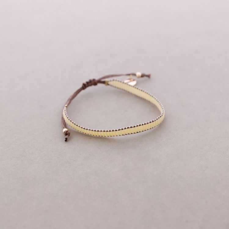 PULSERA MACRAMÉ ABALORIOS