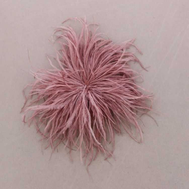 OSTRICH FEATHER BROOCH 10-15CM