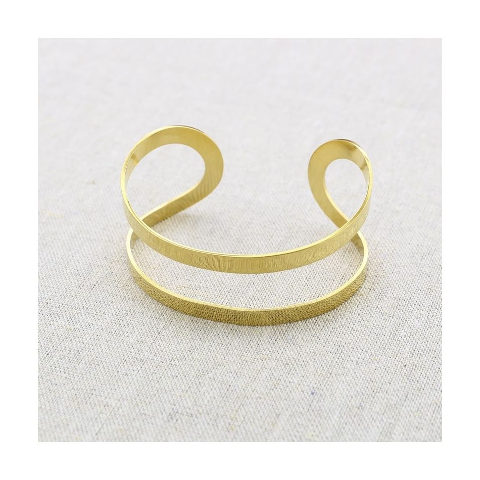 ADJUSTABLE SHAPE STEEL BRACELET