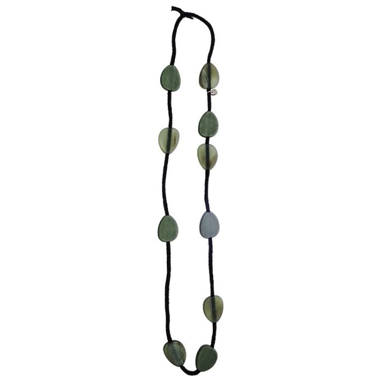 LONG NECKLACE WITH RESIN BEADS 2