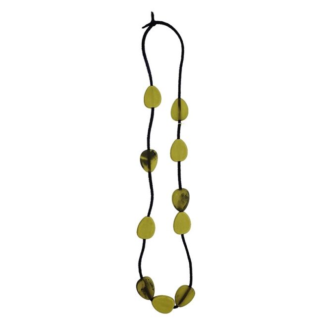 LONG NECKLACE WITH RESIN BEADS