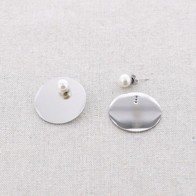 STEEL EARRINGS PEARL MEDAL