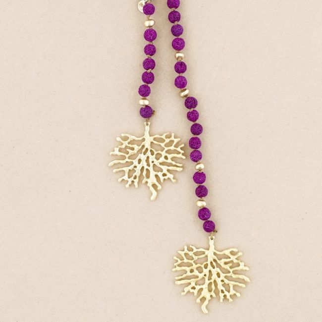 COLLAR LARGO CUENTAS LAVAS CORAL METAL