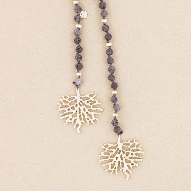 COLLAR LARGO CUENTAS LAVAS CORAL METAL