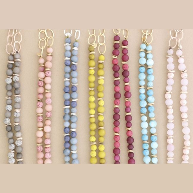 LONG NECKLACE WITH STONE BEADS CHAINS