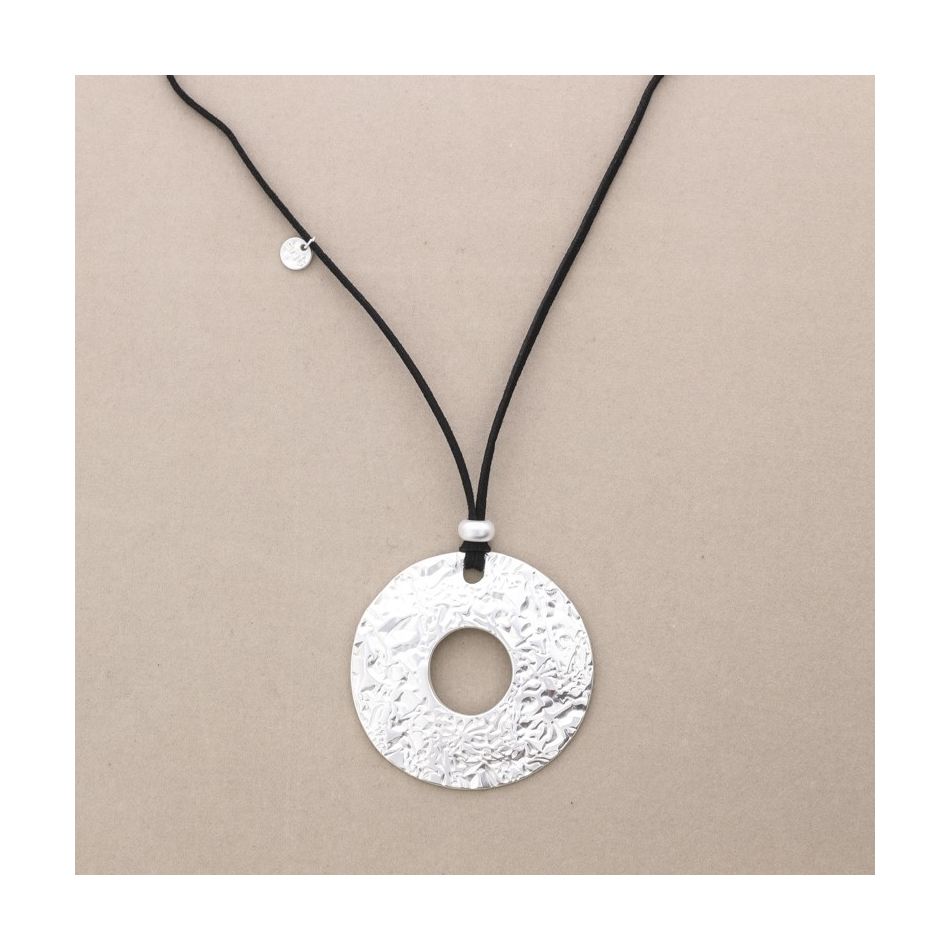 LONG METAL PENDANT NECKLACE