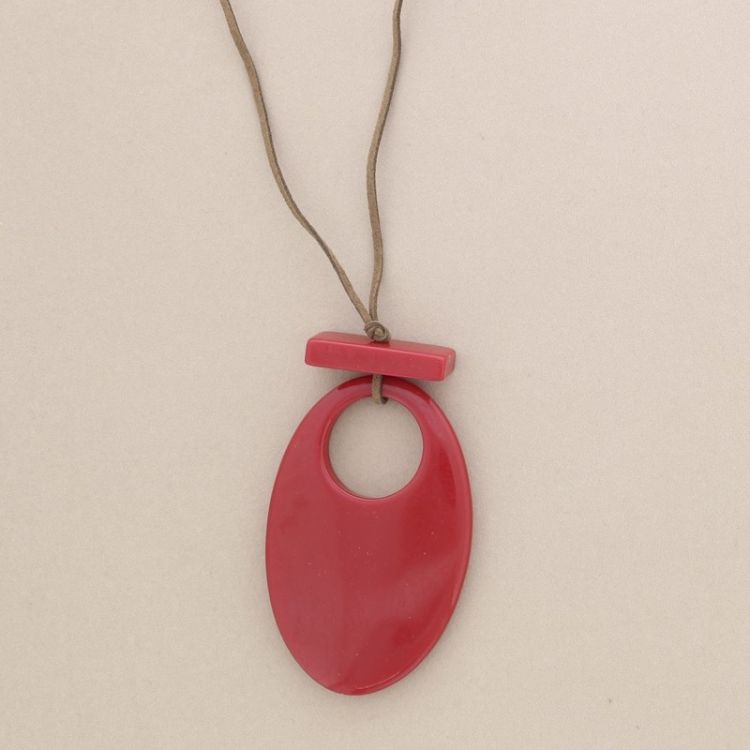 COLLAR LARGO COLGANTE RESINA 2