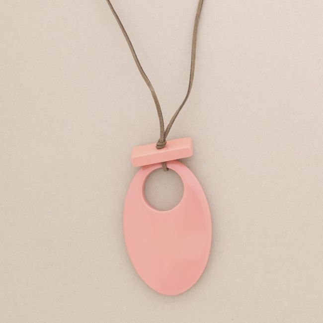 COLLAR LARGO COLGANTE RESINA