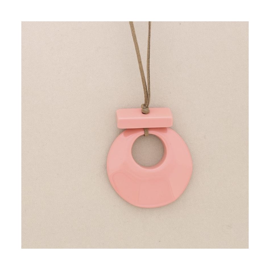 COLLAR LARGO COLGANTE RESINA